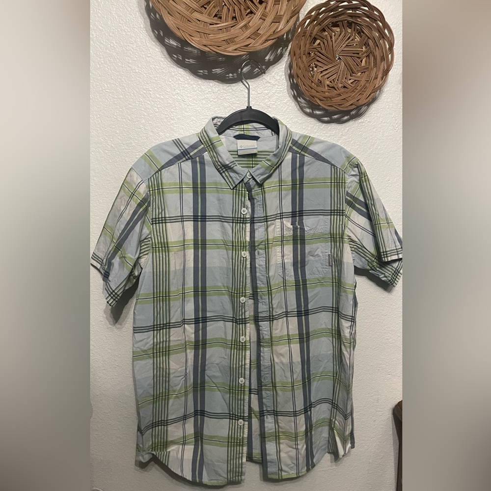 Columbia men’s casual button down